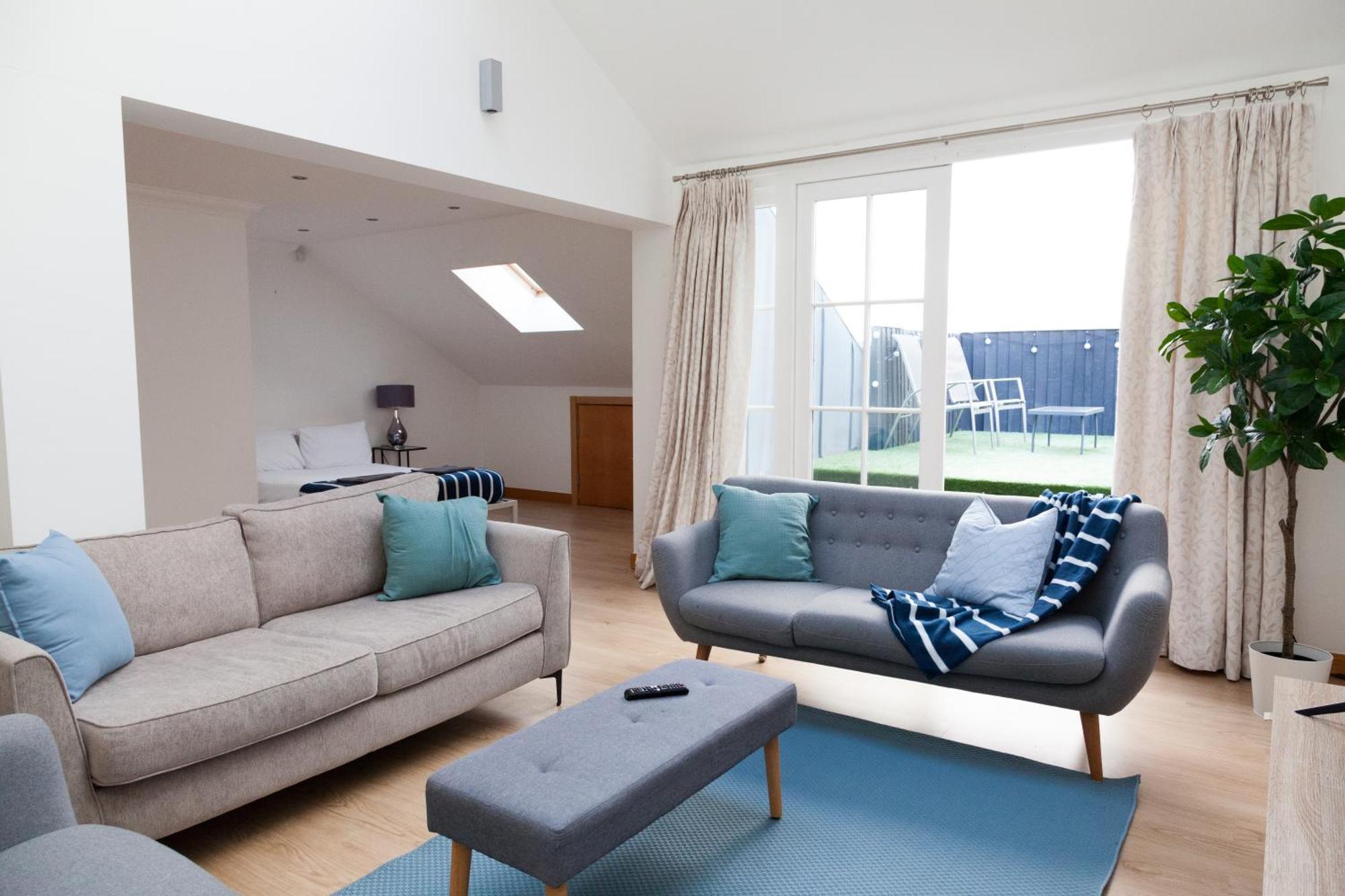בירקנהד Weekly & Monthly Stays In Penthouse For Contractors Or Leisure Single Or Superking Beds Available מראה חיצוני תמונה