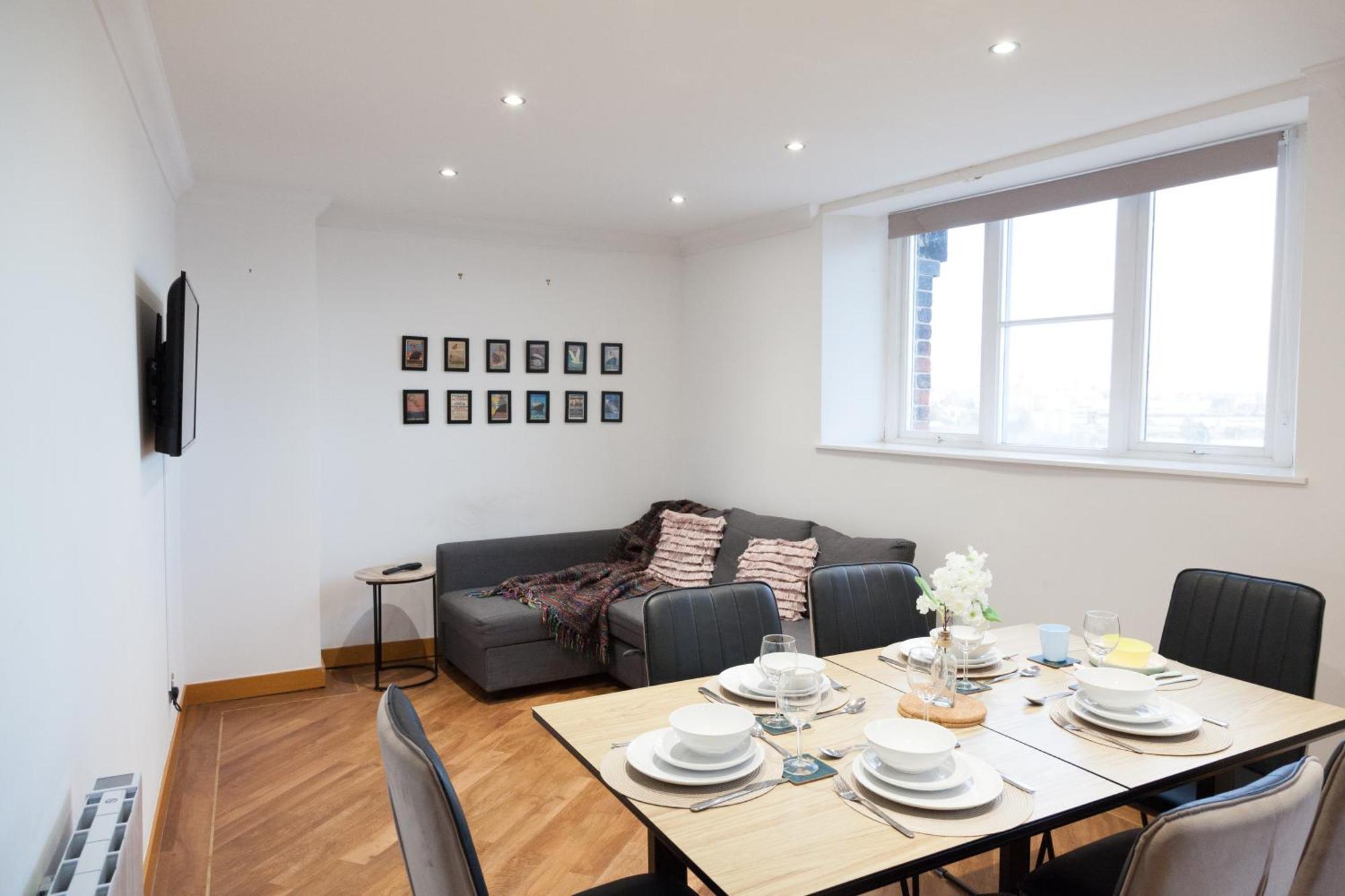 בירקנהד Weekly & Monthly Stays In Penthouse For Contractors Or Leisure Single Or Superking Beds Available מראה חיצוני תמונה