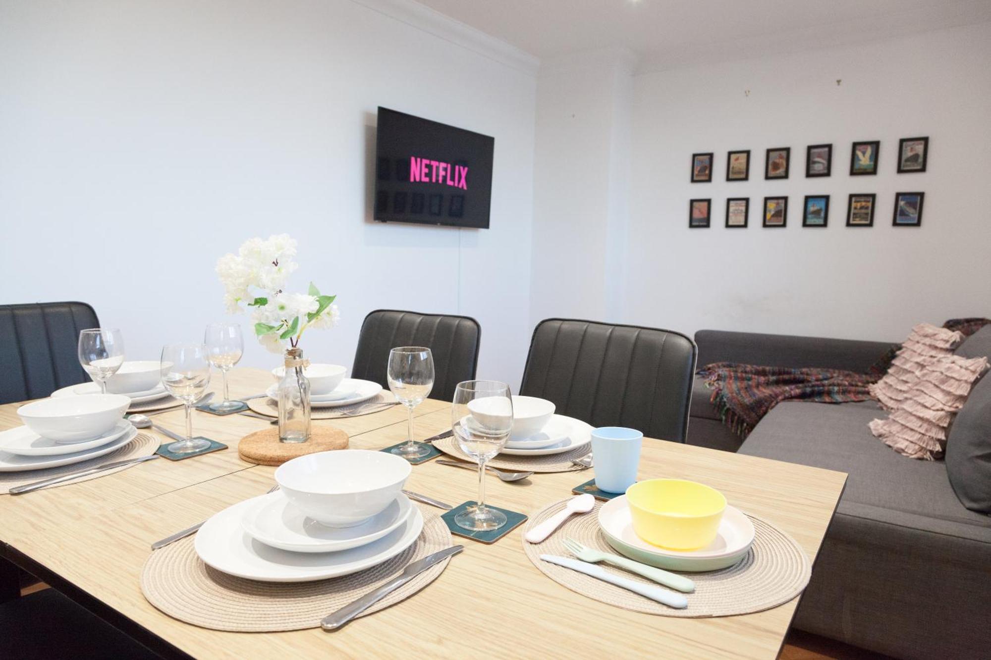 בירקנהד Weekly & Monthly Stays In Penthouse For Contractors Or Leisure Single Or Superking Beds Available מראה חיצוני תמונה